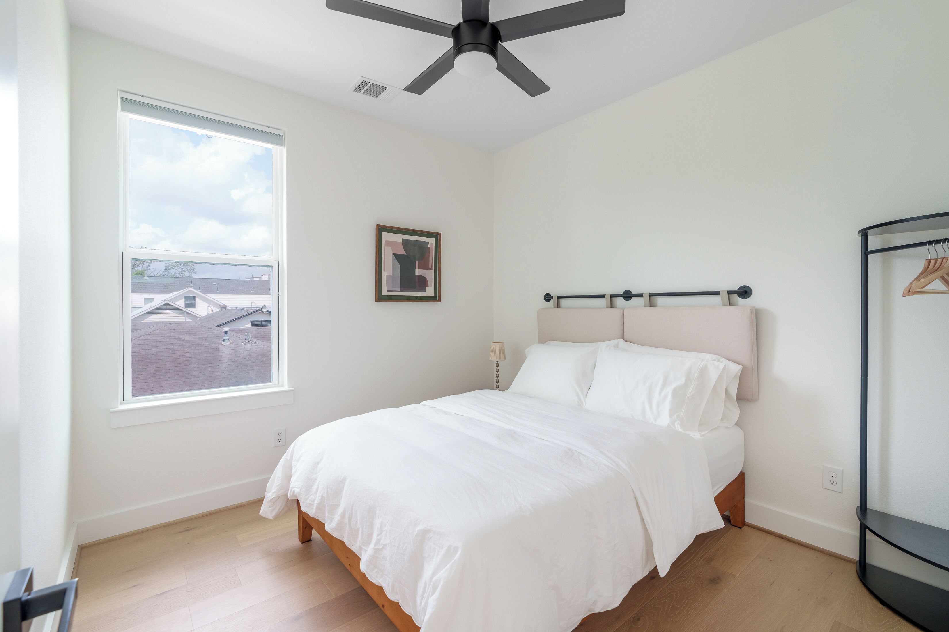 4 Schlafzimmer, Schreibtisch, Bügeleisen/Bügelbrett, Reisekinderbett