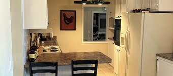 Waterfront 3 bed 3 bath, located on fisherman’s dream Lake Seminole.