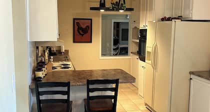 Waterfront 3 bed 3 bath, located on fisherman’s dream Lake Seminole.
