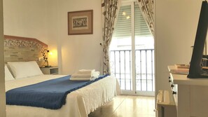 Standard Double Room, Ensuite (Almendro)