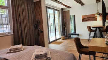 1 bedroom, WiFi, bed sheets