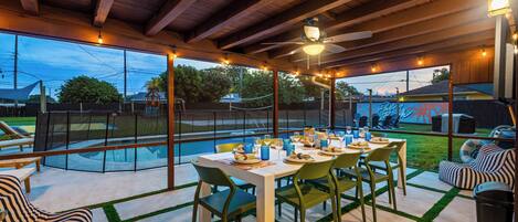 تناول الطعام بالخارج