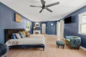 4 bedrooms, WiFi, bed sheets