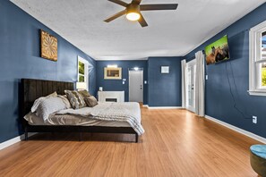 4 bedrooms, WiFi, bed sheets