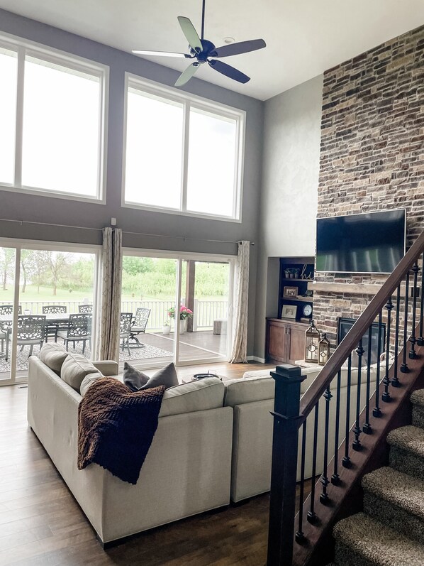 Smart TV, fireplace, video games, DVD player