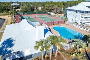 Condo, 2 Queen Beds (Beachside Villas 412) | Sports court