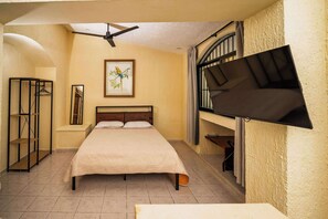 1 chambre, fer et planche à repasser, Wi-Fi, draps fournis