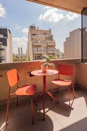 Superior Apartment, Canal View | City view