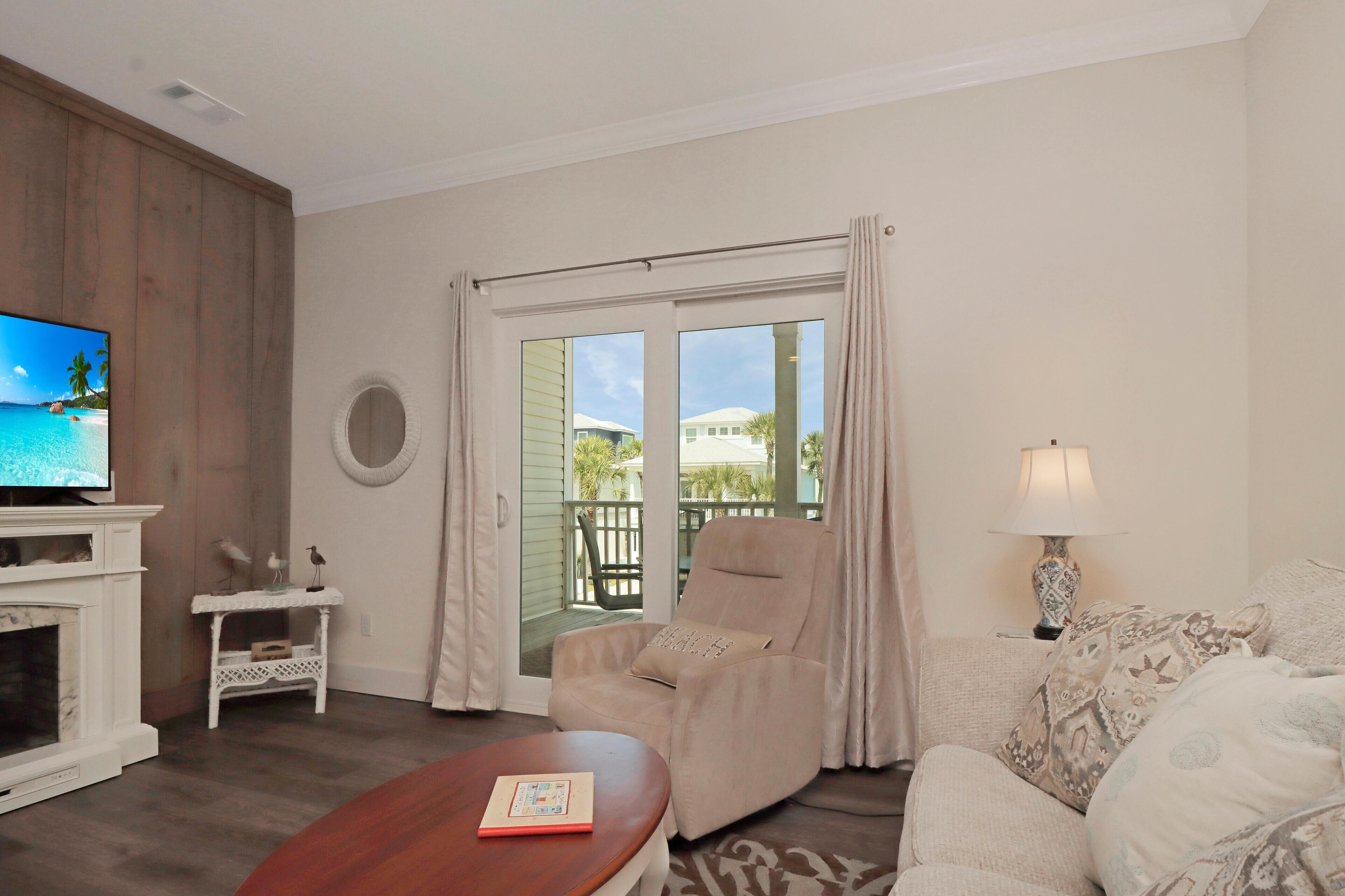 Townhome, 2 Queen Beds (Knock Out) | Living area