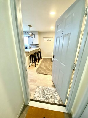 Interior - Fresh & Thrilling Apartment (Cedar Rapids)