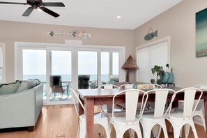 House, Multiple Beds (Sailor's Dream) | Dining