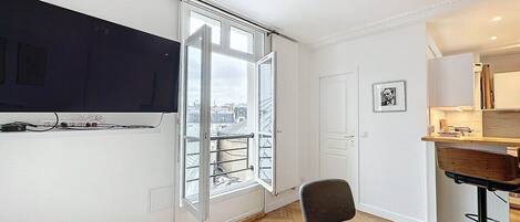 1 bedroom, internet, bed sheets