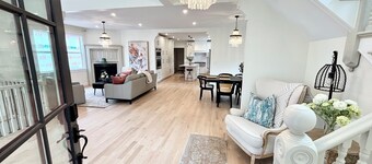 NEW Heritage Retreat 4 bed and 3.5 bath ensuite in the heart of Stillwater