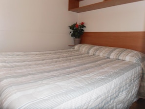 2 chambres, Wi-Fi gratuit, draps fournis
