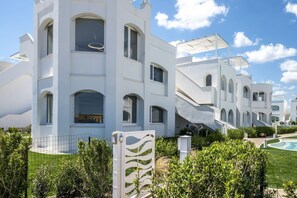 Exterior - M447 - Marcelli, brand new sea front three-room apartment in a residence with swimming pool (Marcelli)