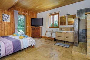 3 bedrooms, iron/ironing board, travel cot, WiFi - Morganetta (Condat-sur-Vézère)