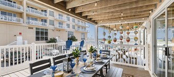 5BR/4BA-Oceanview-Pool-Sundeck-Bike-Theater-Game Room-Sleep 16+
