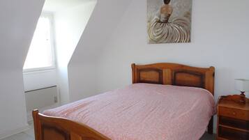 House | 4 bedrooms, individually furnished, bed sheets