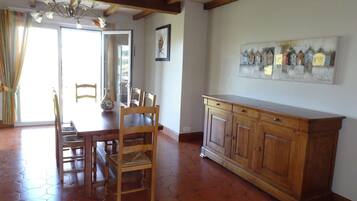 House | Dining