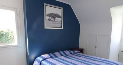 Holiday Home in Trelevern Near Pink Granite Coast