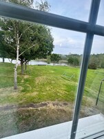 Quarto quádruplo, vista parcial para o lago