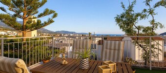 คาลามาตา โคซี่ เนสต์ วิธ พาโนรามิค วิวส์