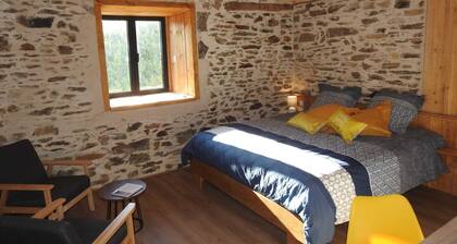 Charming stone bedroom, nature & calm Les Secrets de la Nature estate