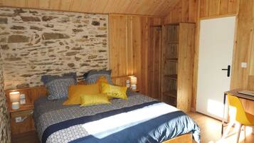 1 bedroom, WiFi, bed sheets