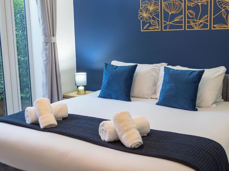 Leilighet, hageutsikt | Skrivebord for bærbar PC, strykejern/-brett og wi-fi (inkludert)