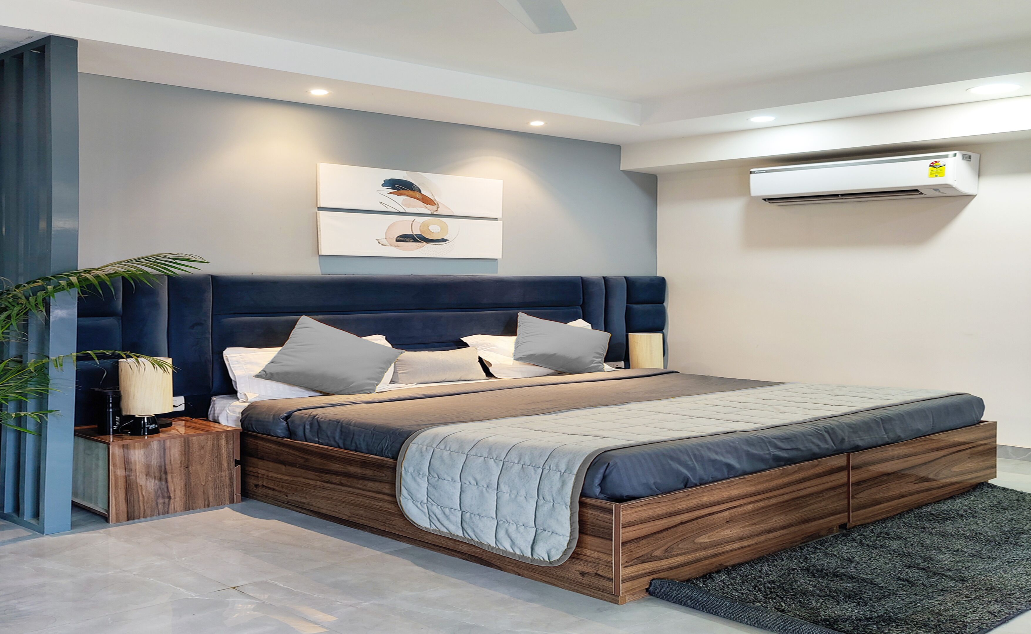 スタジオ シティビュー | セーフティボックス (室内)、デスク、ノートパソコン用作業スペース、遮光カーテン