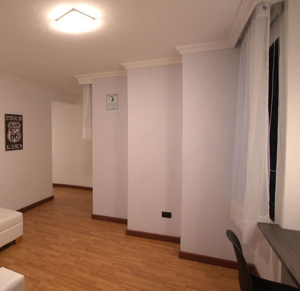 Comfort Double Room | Desk, laptop workspace, iron/ironing board, free WiFi