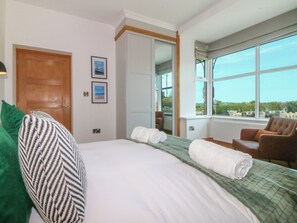 3 bedrooms, individually decorated, individually furnished, free WiFi - Morawelon (Pentraeth)