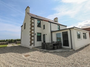 Exterior - Morawelon (Pentraeth)