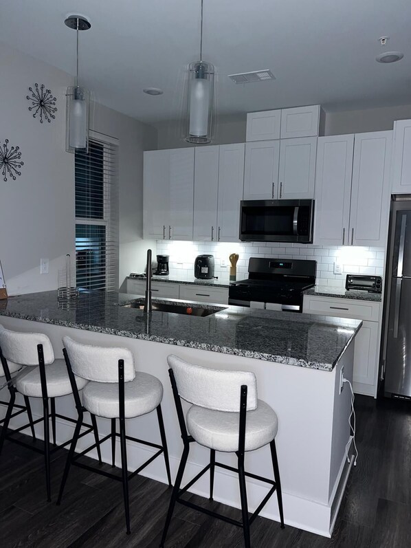 Microwave, oven, stovetop, dishwasher