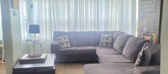 Jersey Shore 7 BR, 3 blocks to the the beach/ boardwalk, casinos