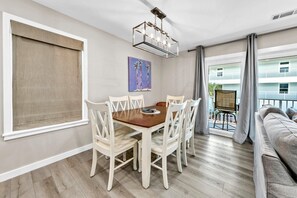 Condo, Multiple Beds (Beachside Villas 523) | Dining