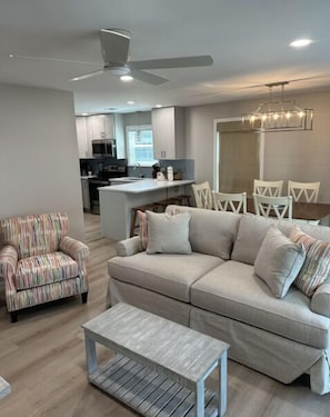 Condo, Multiple Beds (Beachside Villas 523) | Living area