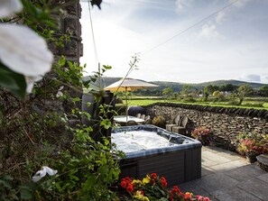 Terrace/patio - Grove House (Grange-over-Sands)