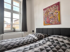 1 habitación, escritorio, tabla de planchar con plancha y wifi gratis 