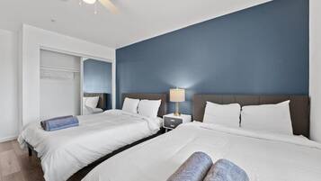 2 Schlafzimmer, Schreibtisch, Bügeleisen/Bügelbrett, WLAN