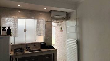 1 bedroom, desk, laptop workspace, free WiFi