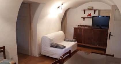 Beautiful apartment in Mylopotamos – great value!