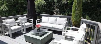Fire Pit - 4 Min from UNC - 7 Min from Carrboro - Fast Wi-Fi