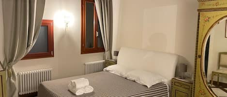 In-room safe, iron/ironing board, free WiFi