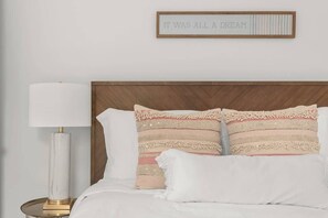 4 habitaciones, tabla de planchar con plancha, wifi y ropa de cama 