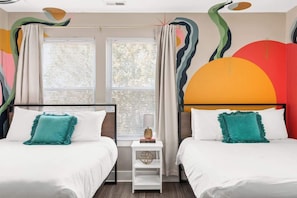 3 chambres, fer et planche à repasser, Wi-Fi, draps fournis