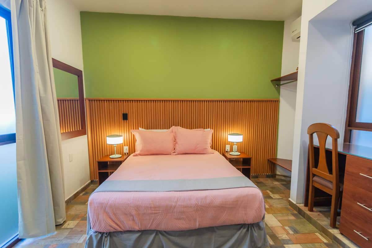 Superior Studio | Individually furnished, desk, iron/ironing board, free WiFi