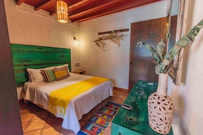 Iron/ironing board, free WiFi, bed sheets - Casa Mayahuel (Oaxaca)