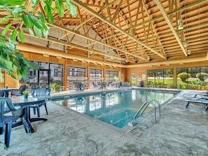 Sisäuima-allas, lämmitetty uima-allas