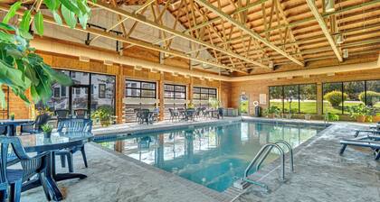 1st Floor Double Suite Courtyard View